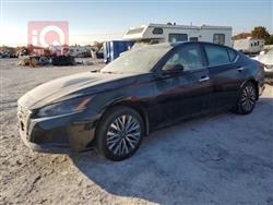 نيسان ألتيما